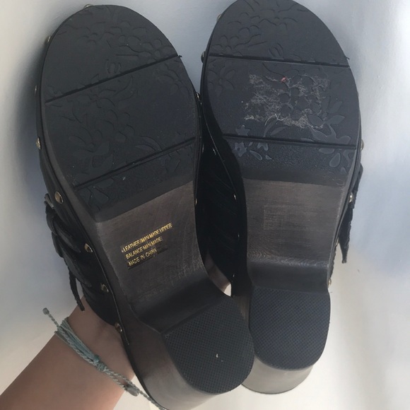 Platforms - Picture 3 of 3